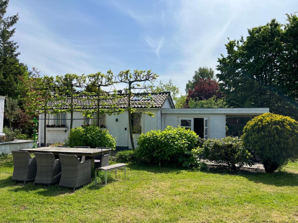 Tiny House In Tuin Van De Statige Villa Mariahof Dordrecht Exterior photo